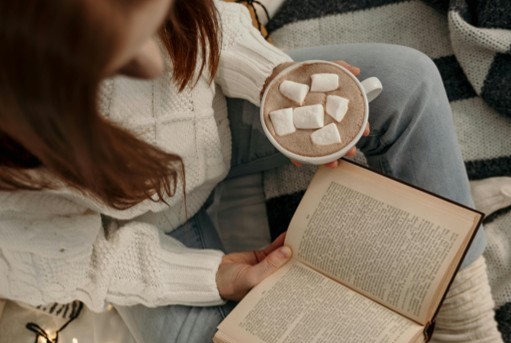 Beating the Winter Blues: HR’s Tips to Stay Warm, Well, and Energized!